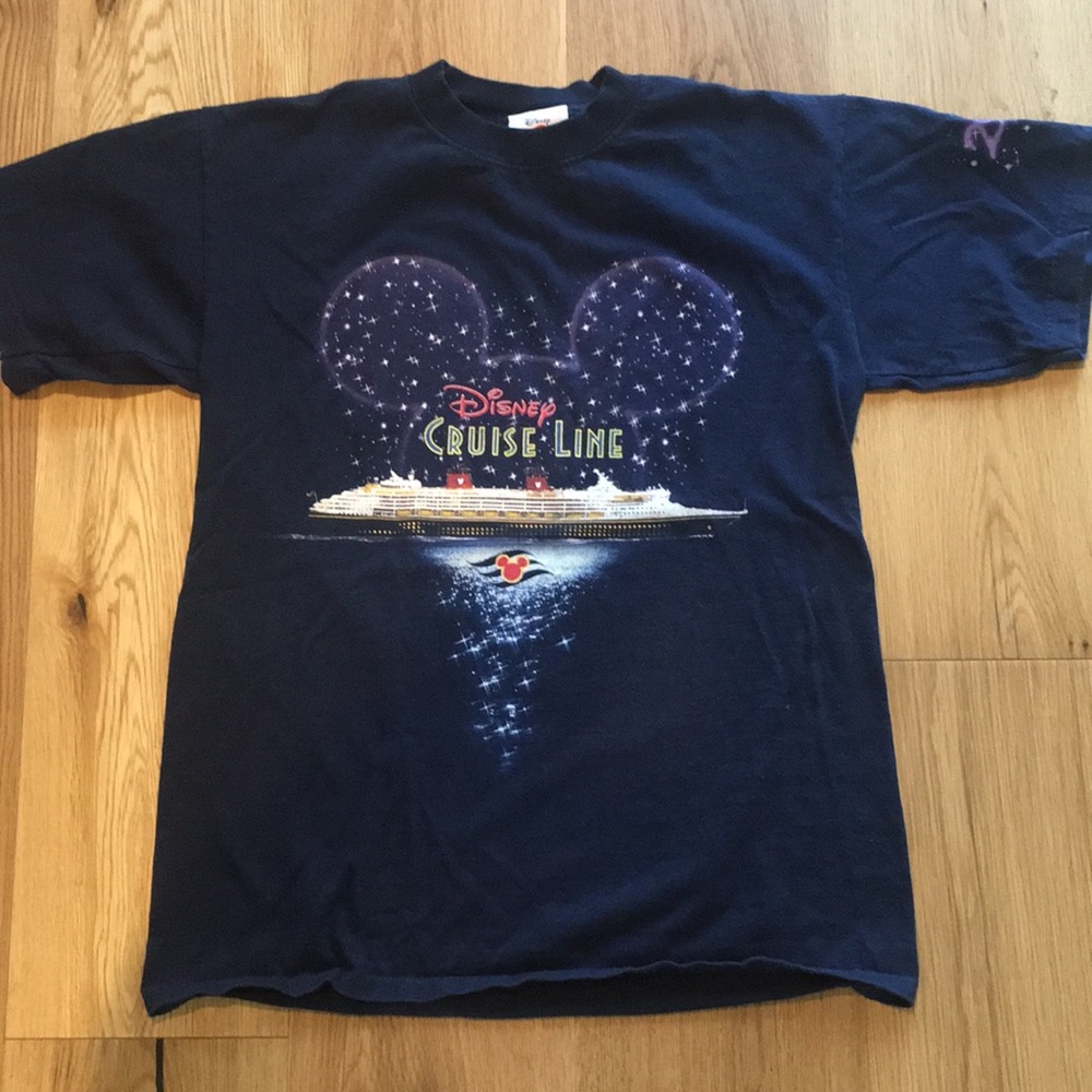 Vintage Disney cruise tee 2000